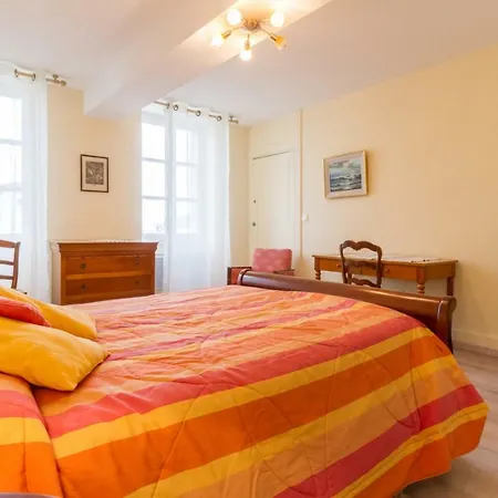 게스트하우스 D'hotes Saint Roch 3*