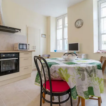 D'hotes Saint Roch 게스트하우스 Tournecoupe